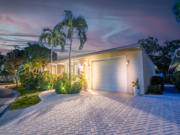 An Enchanting Two Bedroom Getaway in Siesta Key