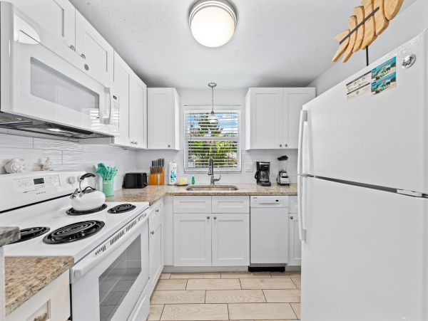 Lovely Siesta Key Vacation Rental with 2 Bedrooms