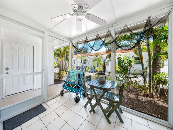 Lovely Siesta Key Vacation Rental with 2 Bedrooms