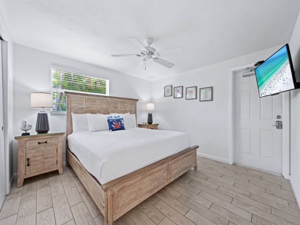 Lovely Siesta Key Vacation Rental with 2 Bedrooms