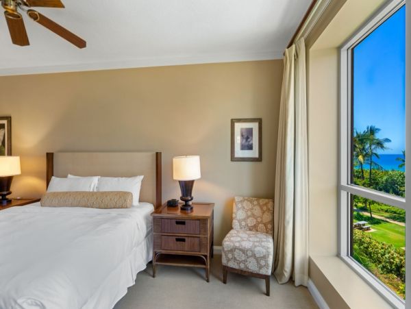 Luxurious Kaanapali Vacation 4-Bedroom Oceanfront Suites