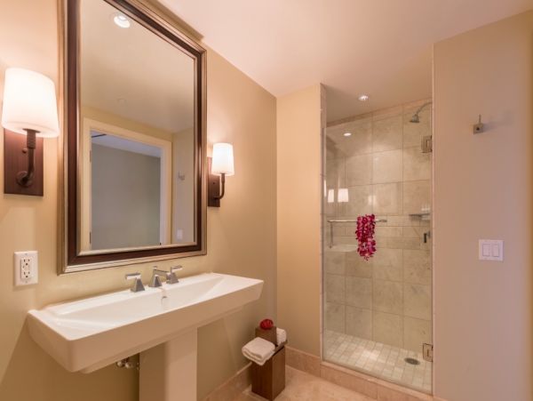 Luxurious Kaanapali Vacation 4-Bedroom Oceanfront Suites