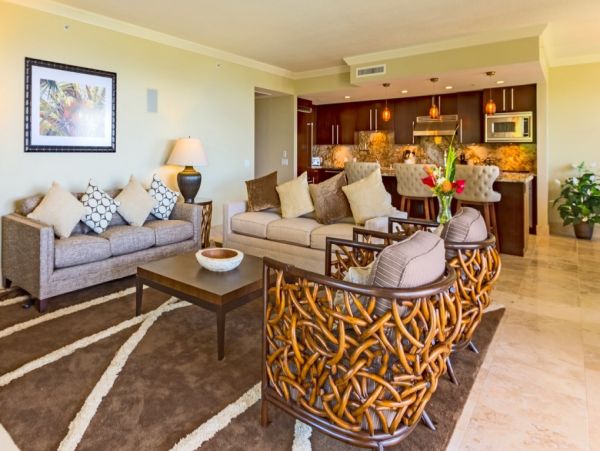 Luxurious Kaanapali Vacation 4-Bedroom Oceanfront Suites
