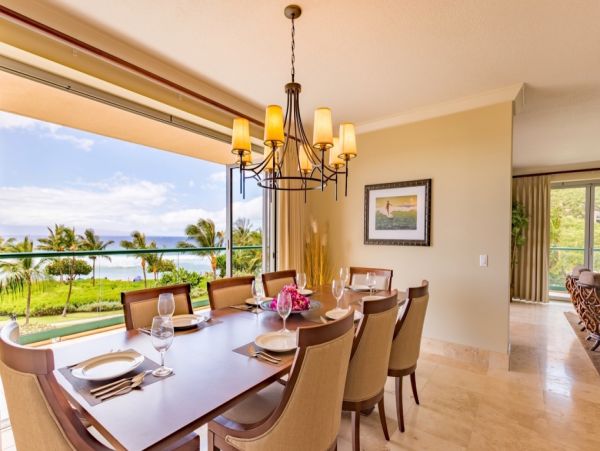 Luxurious Kaanapali Vacation 4-Bedroom Oceanfront Suites