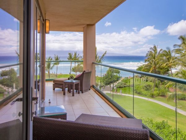 Luxurious Kaanapali Vacation 4-Bedroom Oceanfront Suites