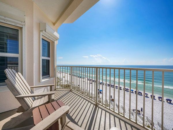 Luxury Beachfront Condo In Destin