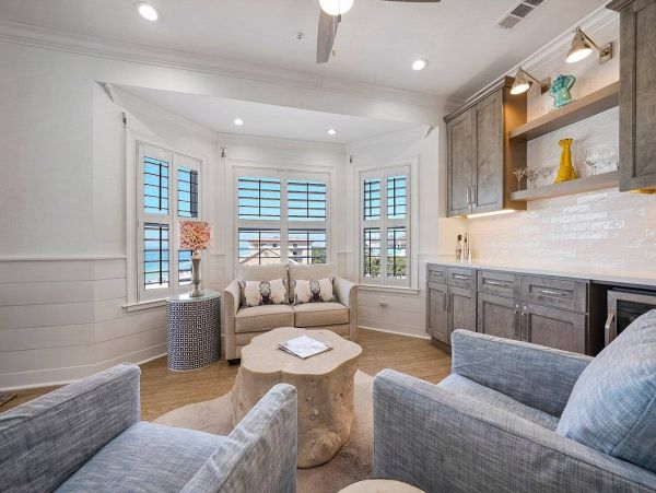 Luxury Beachfront Condo In Destin