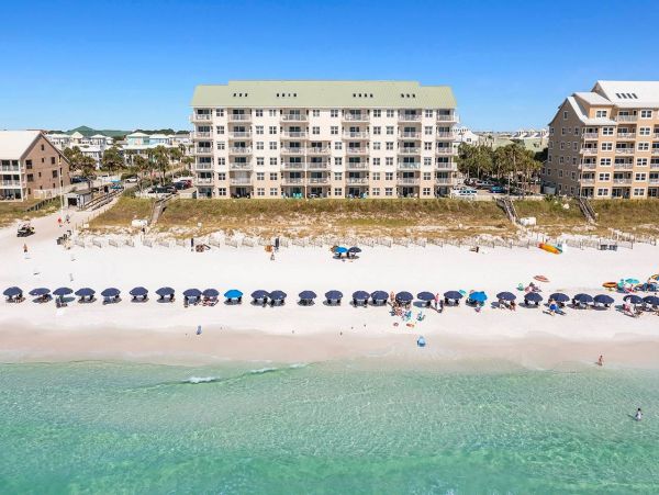 Luxury Beachfront Condo In Destin