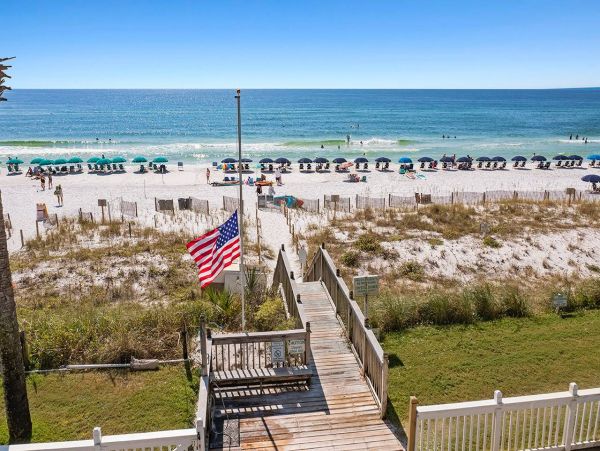Luxury Beachfront Condo In Destin
