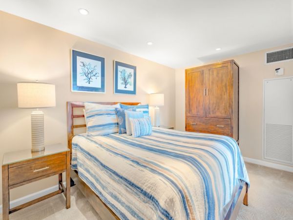 Luxurious Kaanapali Beachfront Condo with Ocean Views