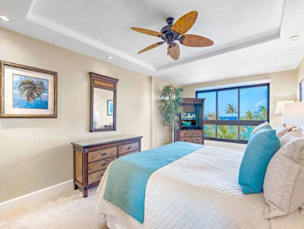 Luxurious Kaanapali Beachfront Condo with Ocean Views