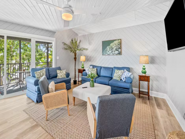 Beautiful Tampa Seven Bedroom Vacation Rental with River Views