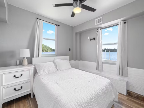 Beautiful Tampa Seven Bedroom Vacation Rental with River Views