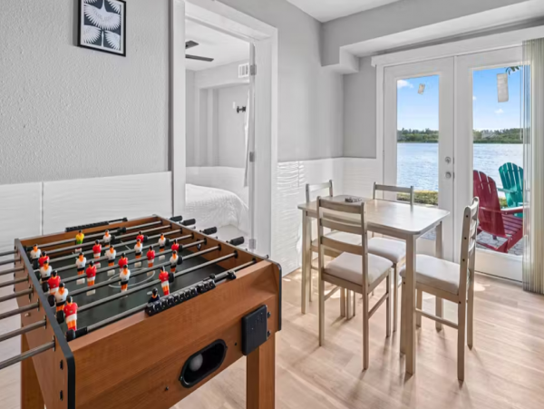 Beautiful Tampa Seven Bedroom Vacation Rental with River Views