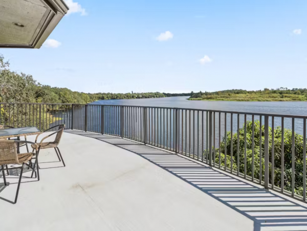 Beautiful Tampa Seven Bedroom Vacation Rental with River Views