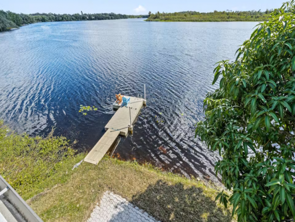 Beautiful Tampa Seven Bedroom Vacation Rental with River Views