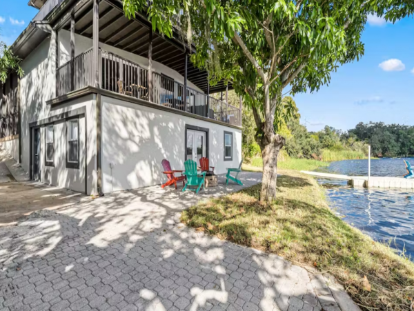 Beautiful Tampa Seven Bedroom Vacation Rental with River Views