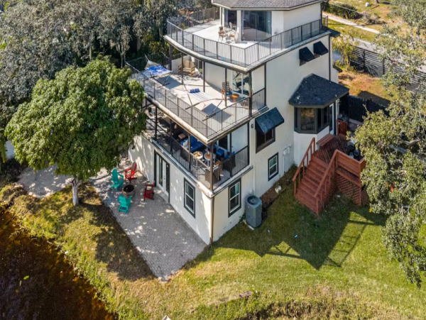 Beautiful Tampa Seven Bedroom Vacation Rental with River Views