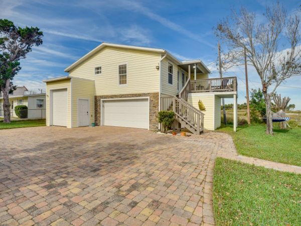 Daytona Waterfront Vacation Rental with Private Pool