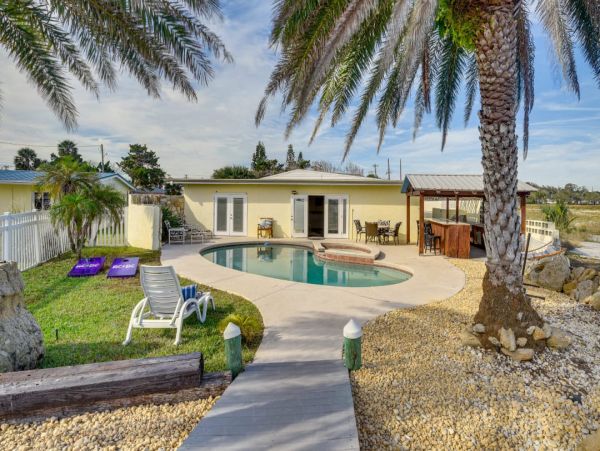 Daytona Waterfront Vacation Rental with Private Pool