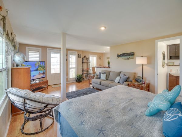 Daytona Waterfront Vacation Rental with Private Pool