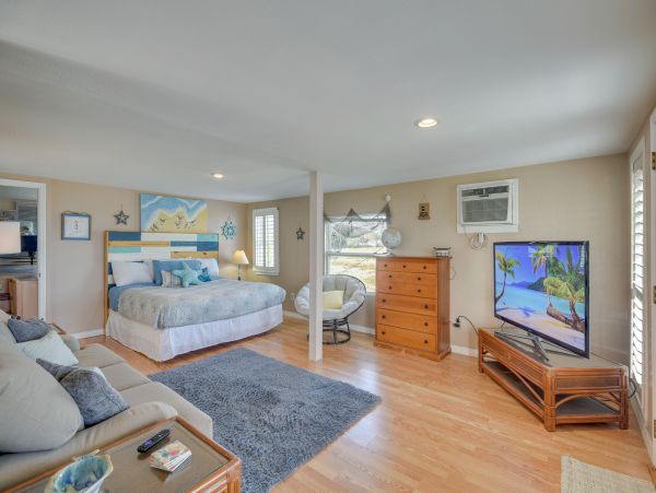 Daytona Waterfront Vacation Rental with Private Pool