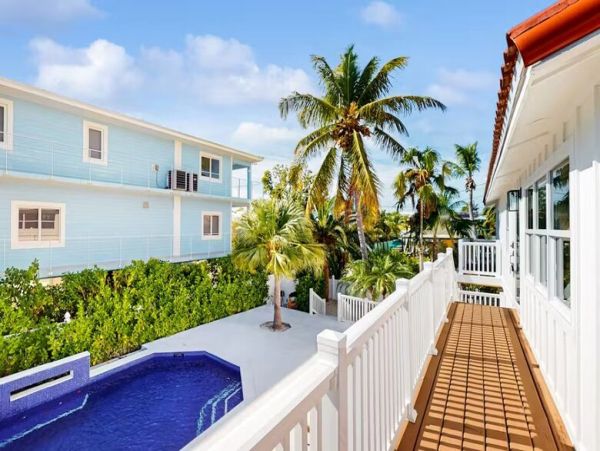 Waterfront Key Largo Gem with Pool and Fishing Pier