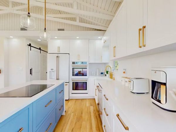 Waterfront Key Largo Gem with Pool and Fishing Pier