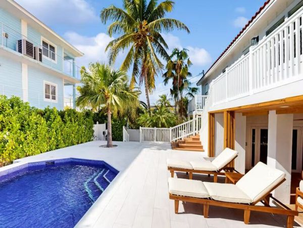 Waterfront Key Largo Gem with Pool and Fishing Pier
