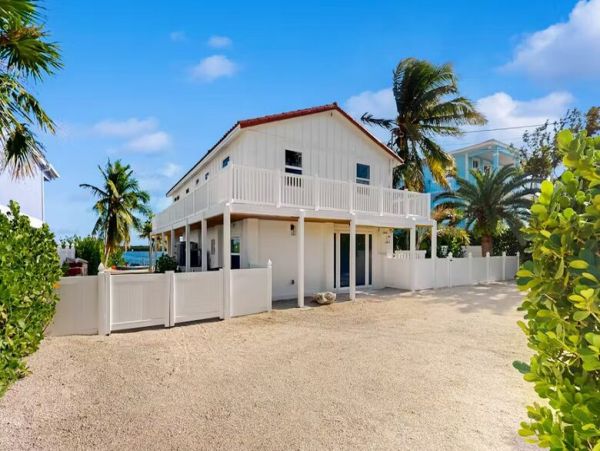Waterfront Key Largo Gem with Pool and Fishing Pier