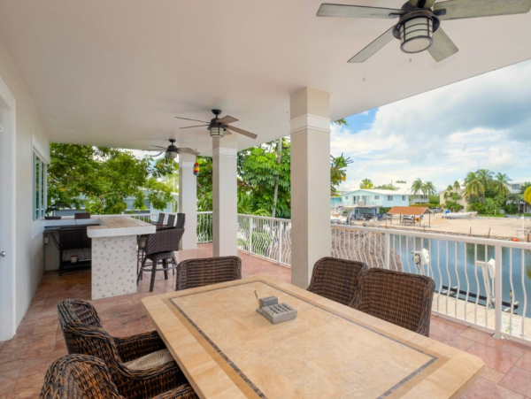 Canal Vacation Home with 5 Bedrooms in Tavernier