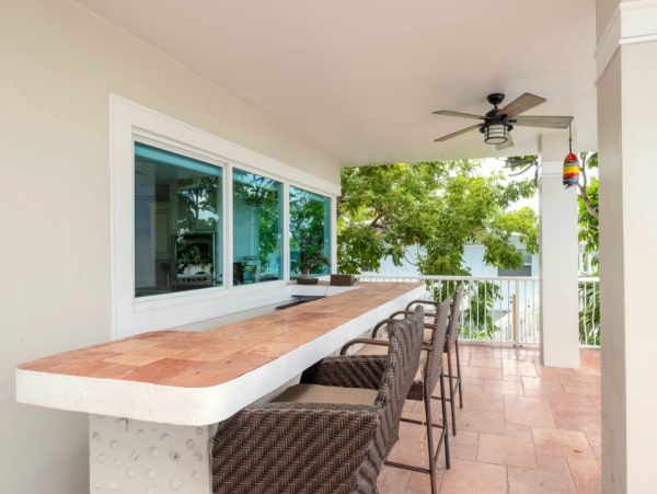 Canal Vacation Home with 5 Bedrooms in Tavernier