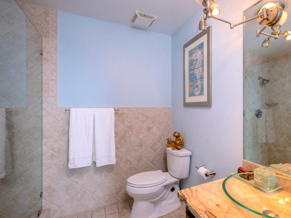 Canal Vacation Home with 5 Bedrooms in Tavernier