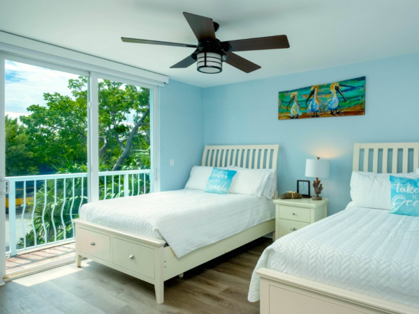 Canal Vacation Home with 5 Bedrooms in Tavernier