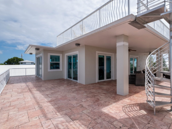 Canal Vacation Home with 5 Bedrooms in Tavernier