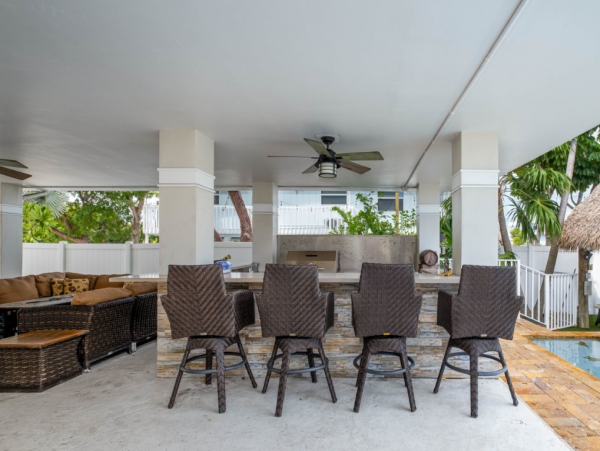 Canal Vacation Home with 5 Bedrooms in Tavernier