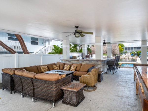 Canal Vacation Home with 5 Bedrooms in Tavernier