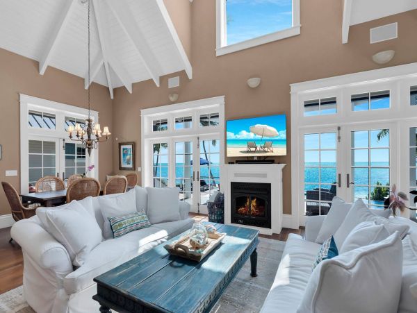 Beachfront Escape with 4 Bedroom, Private Pool & Dock