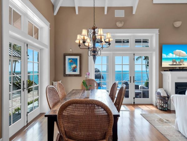 Beachfront Escape with 4 Bedroom, Private Pool & Dock