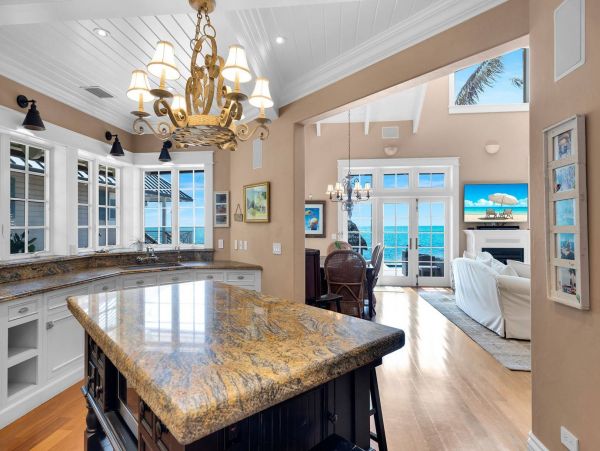 Beachfront Escape with 4 Bedroom, Private Pool & Dock