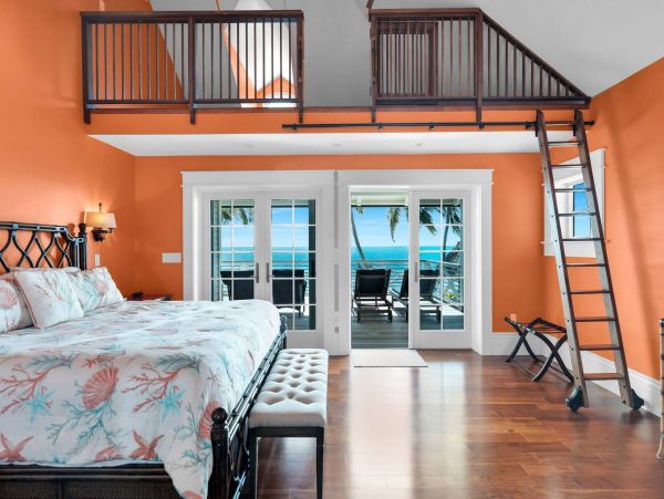 Beachfront Escape with 4 Bedroom, Private Pool & Dock