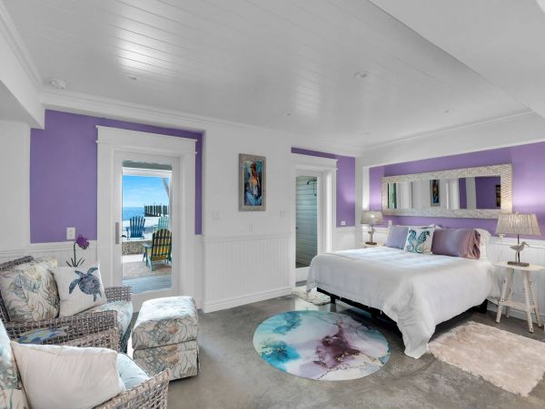 Beachfront Escape with 4 Bedroom, Private Pool & Dock