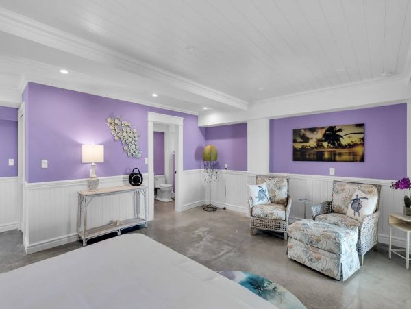 Beachfront Escape with 4 Bedroom, Private Pool & Dock