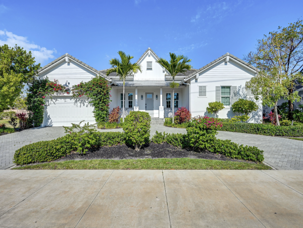 Dreamy Pool Home Marco with Amazing Furnishings & Hot Tub