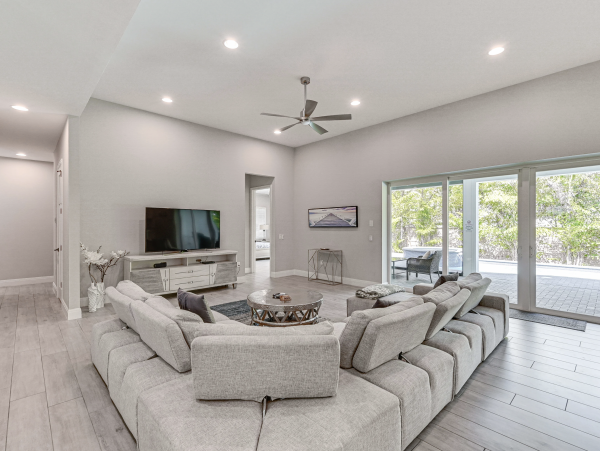 Dreamy Pool Home Marco with Amazing Furnishings & Hot Tub