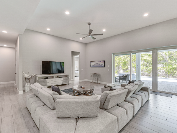 Dreamy Pool Home Marco with Amazing Furnishings & Hot Tub