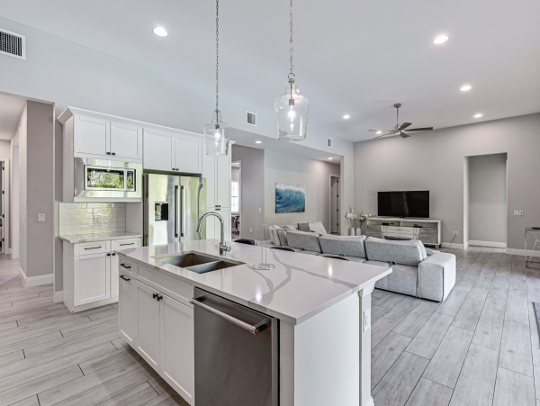 Dreamy Pool Home Marco with Amazing Furnishings & Hot Tub