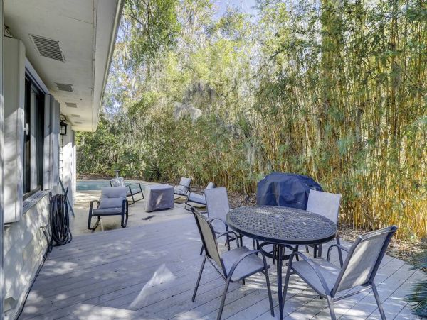 Wonderful Home with 6 Bedrooms Steps to the Beach
