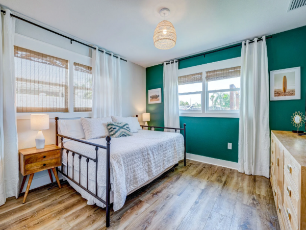 Luxury 5-Bed Bradenton Rental with Pool and Boat Dock
