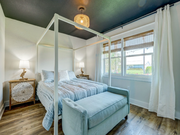 Luxury 5-Bed Bradenton Rental with Pool and Boat Dock
